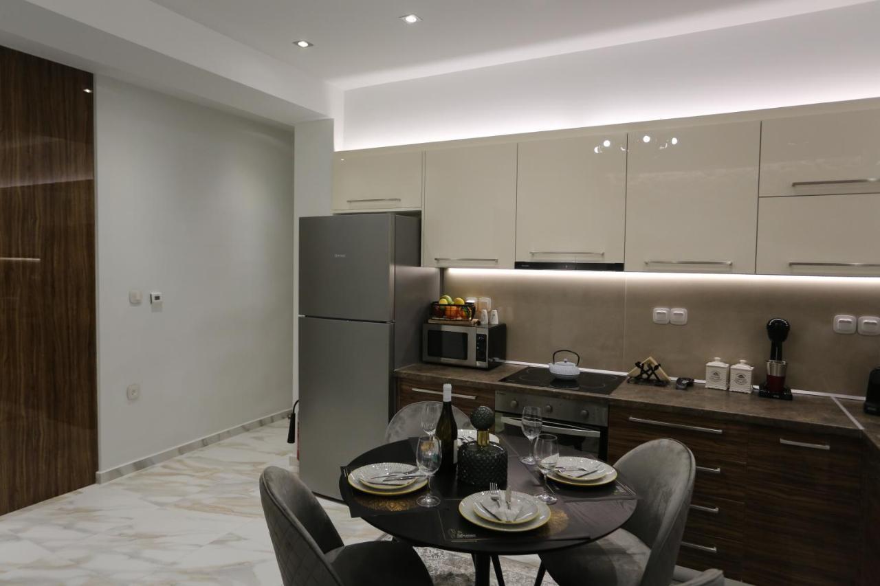 La Larissa Luxury Apartments Trekke Exterior photo