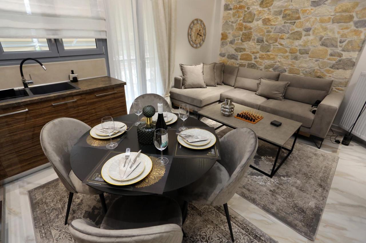 La Larissa Luxury Apartments Trekke Exterior photo