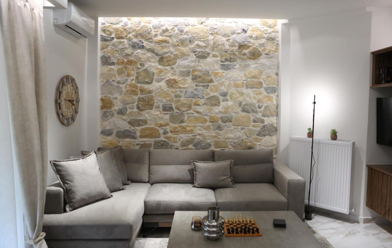 La Larissa Luxury Apartments Trekke Exterior photo